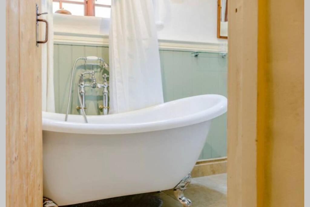 The Cow House - In The Heart Of Whitby Villa Luaran gambar